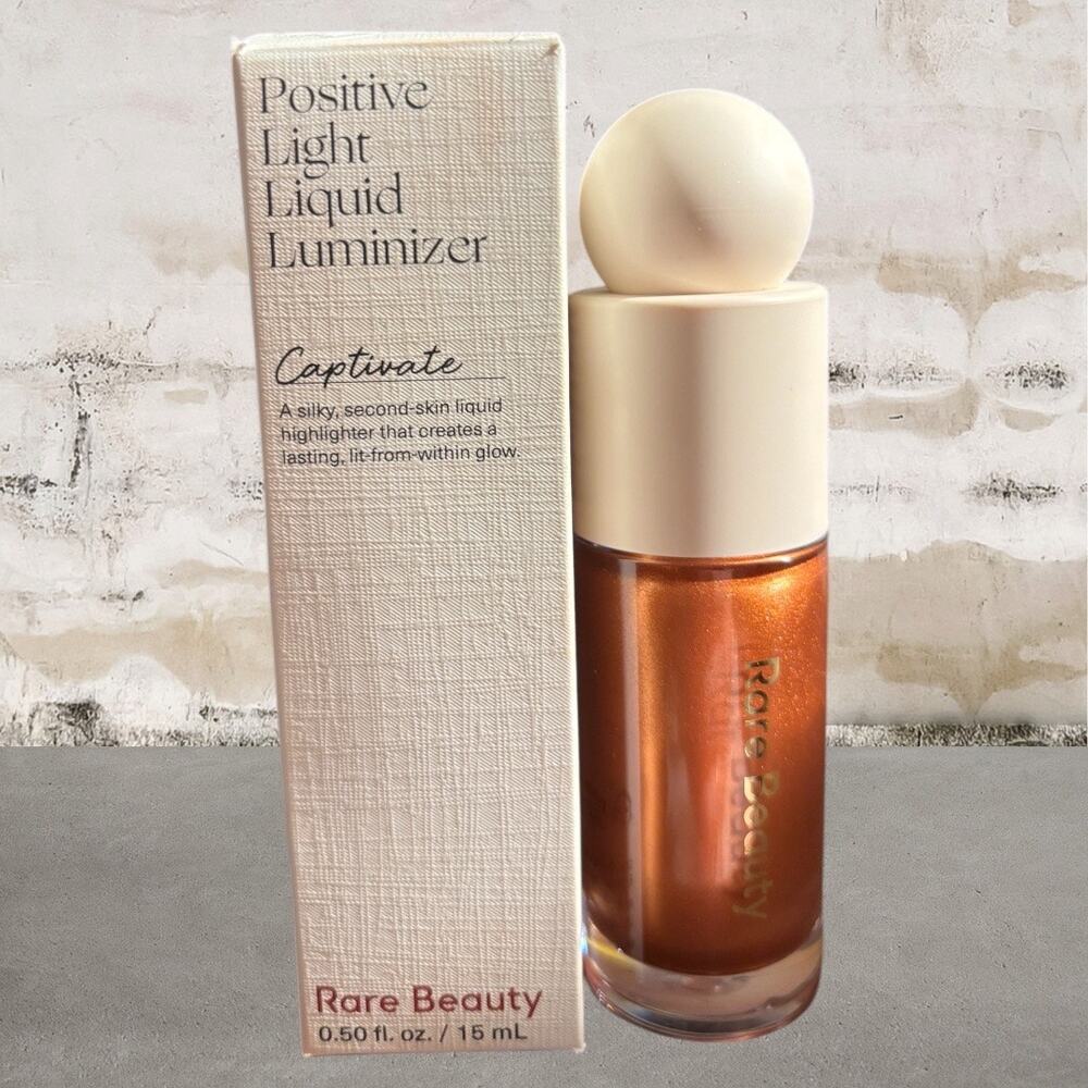 Rare Beauty $28 Positive Light Liquid Luminizer in Captivate NIB